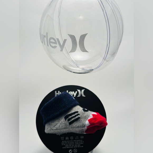 Hurley newborn 1 pair of booties in ornament shark design size 0-6M new in box - Picture 2 of 7